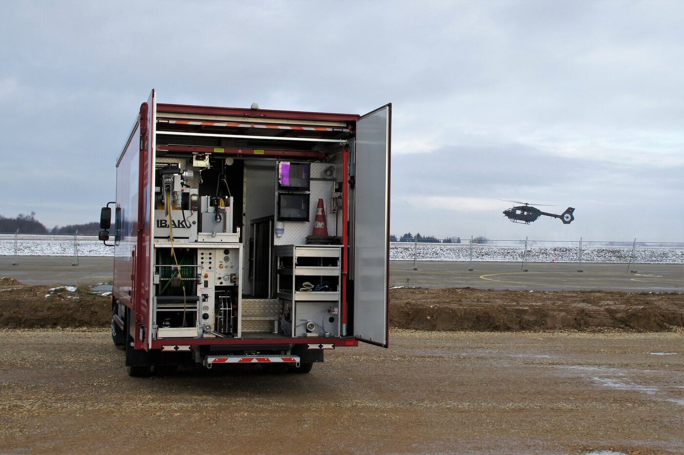 Kanalinspektionsfahrzeug im Einsatz auf einem Helikopter-Landeplatz