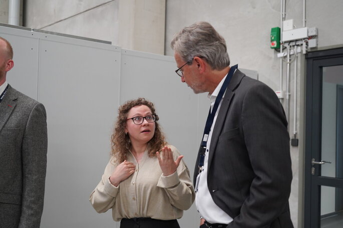 Julia Sedych (IBAK) im Gespräch mit Andreas Alexander Eule (Vizepräsident IHK zu Kiel)