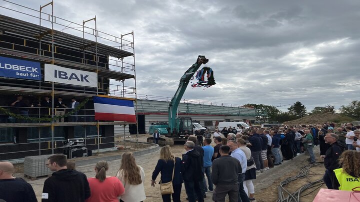 Feier des Richtfests in Schönkirchen