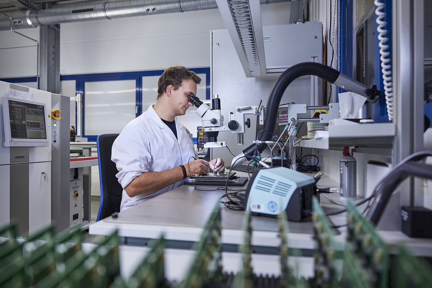 IBAK Qualität sichern Prüfung Abnahme Platinen Mikroskop