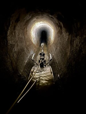 Satelliteninspektionssystem LISY bei der Befahrung eines Eiprofils